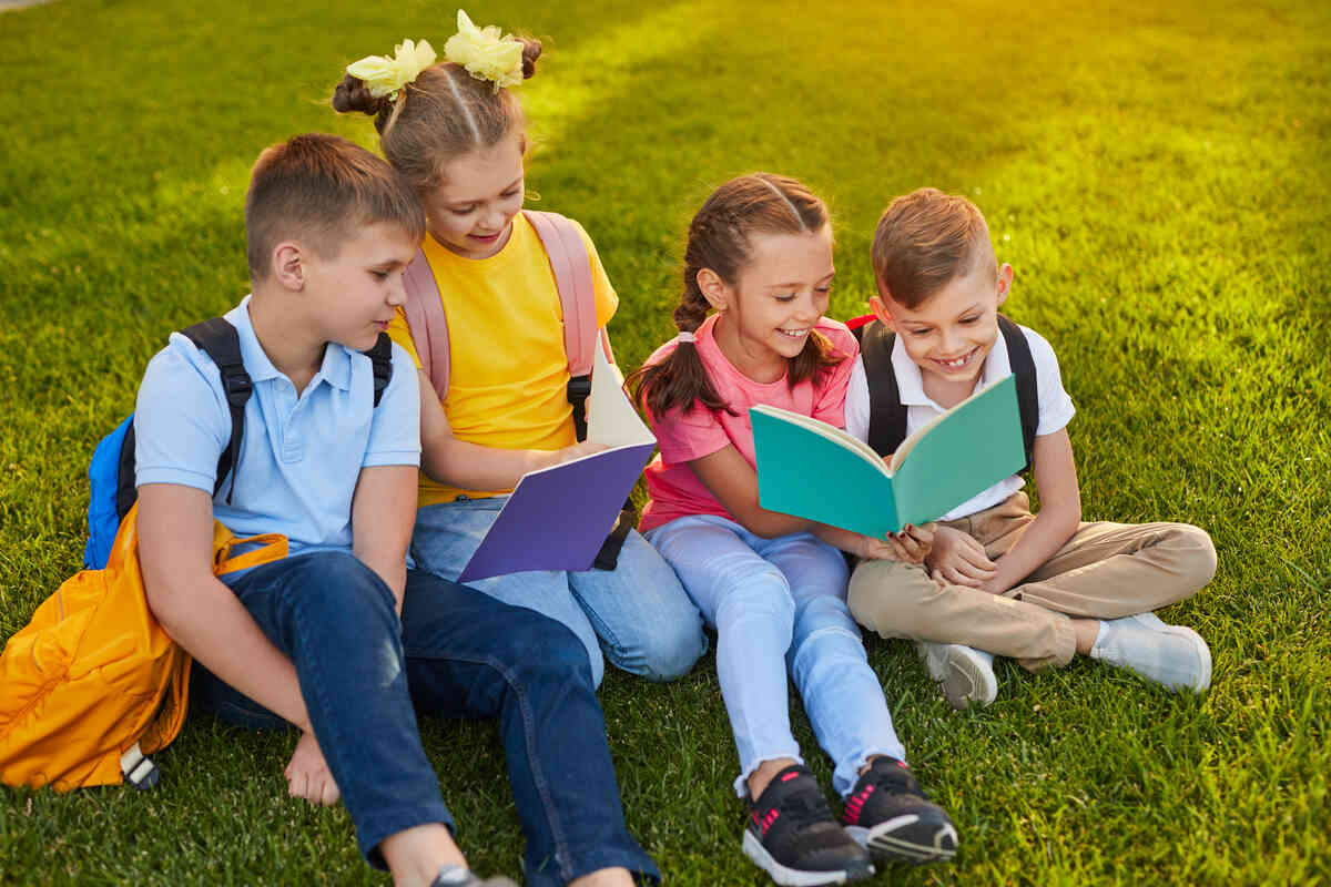 Helping My Teen Navigate the Internet Taught Me More Than Any Parenting Book